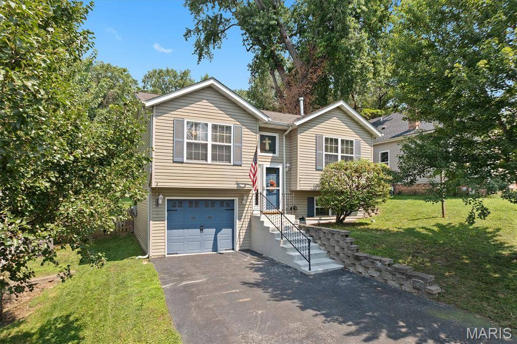 1011 Vine ST, Collinsville, IL 62234