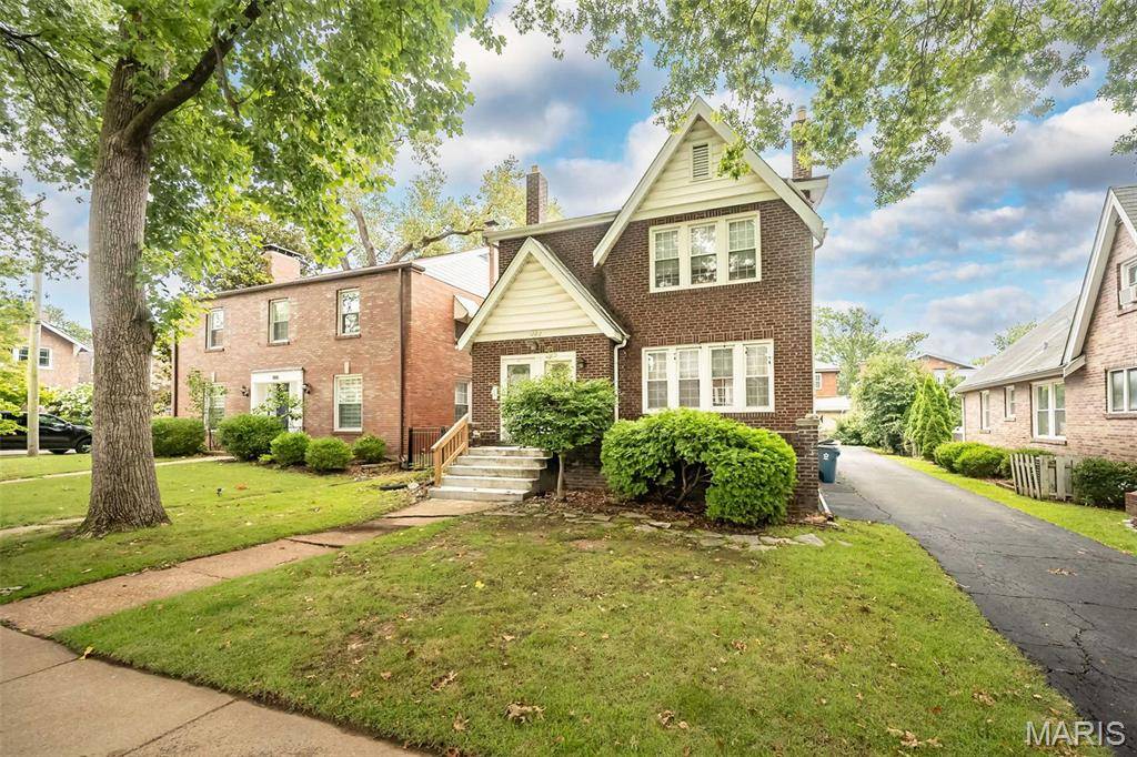 1102 Edward TER, St Louis, MO 63117