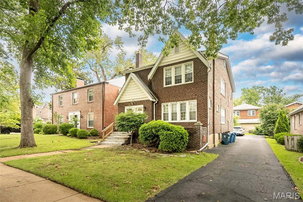 1102 Edward TER, St Louis, MO 63117