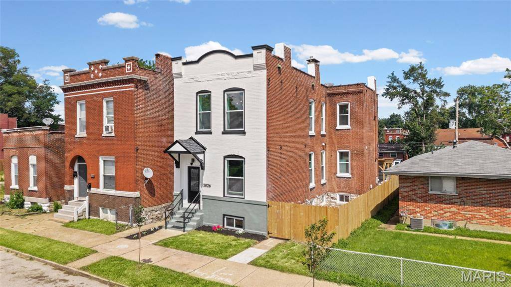 2826 Iowa AVE, St Louis, MO 63118