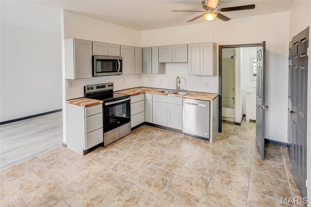 821 Niedringhaus AVE #C, Granite City, IL 62040