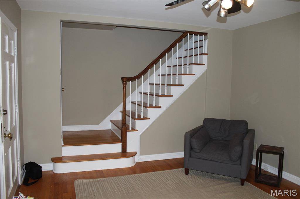 1119 Sanford AVE, St Louis, MO 63139
