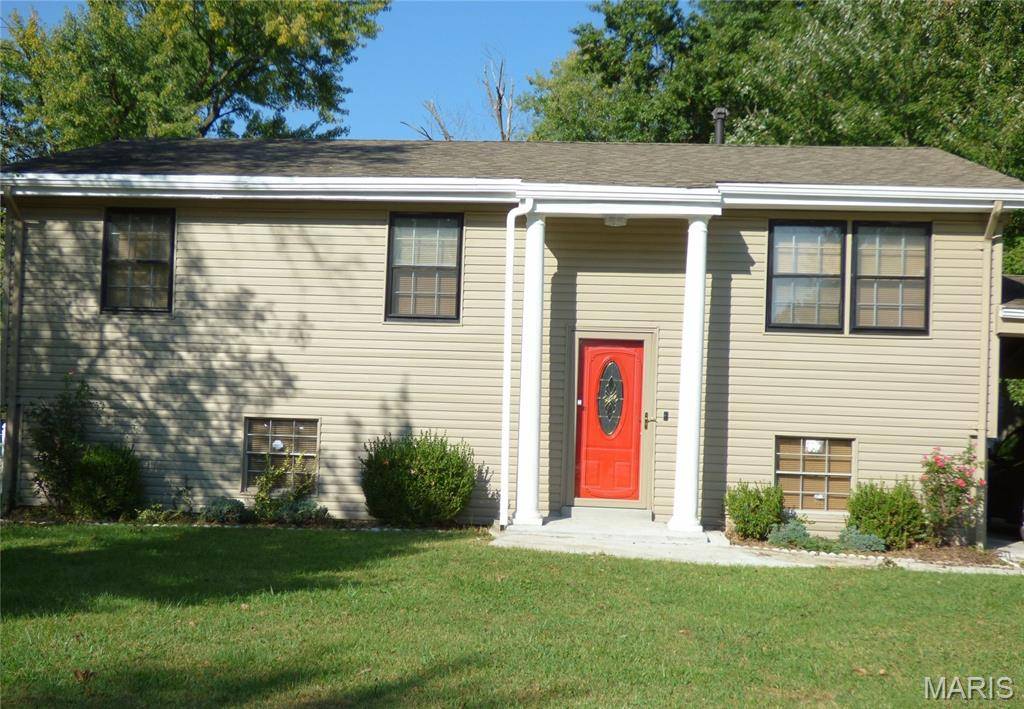 9601 Lifford CT, St Louis, MO 63136