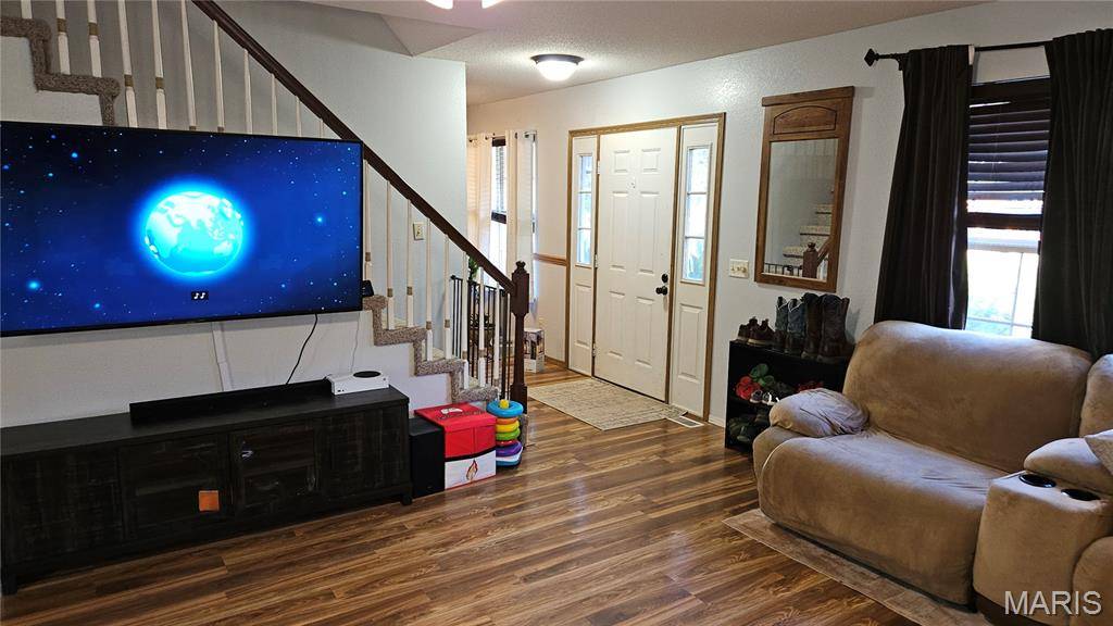11 W Industrial DR, Gerald, MO 63037