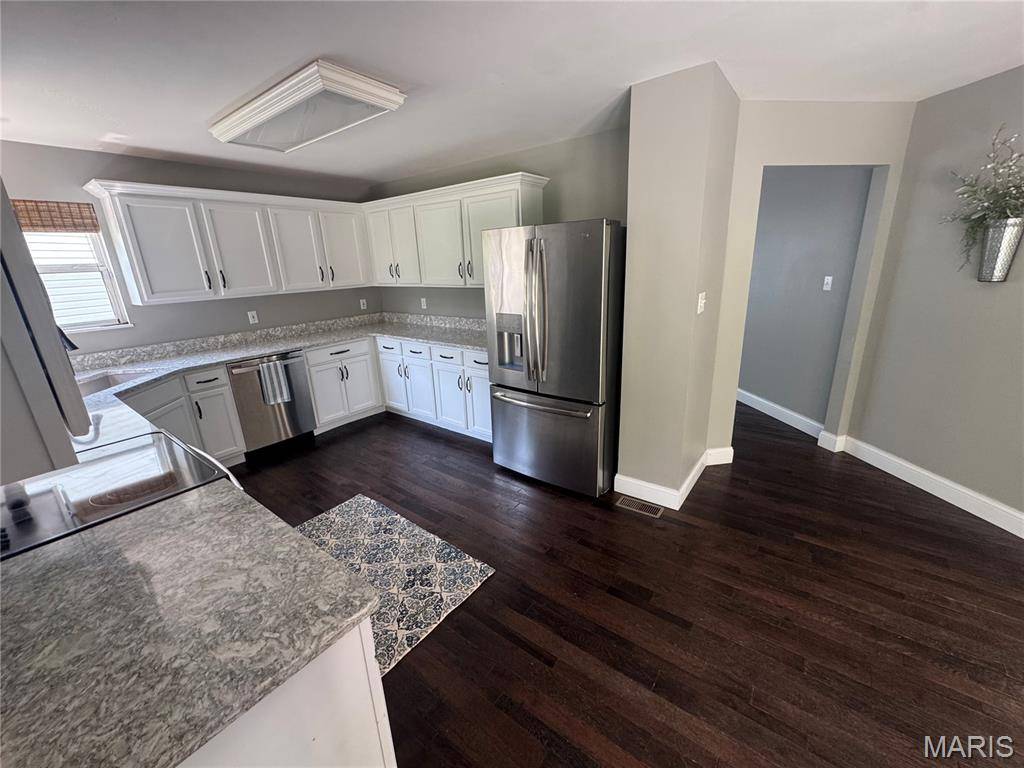 469 Coventry Trail LN, Maryland Heights, MO 63043