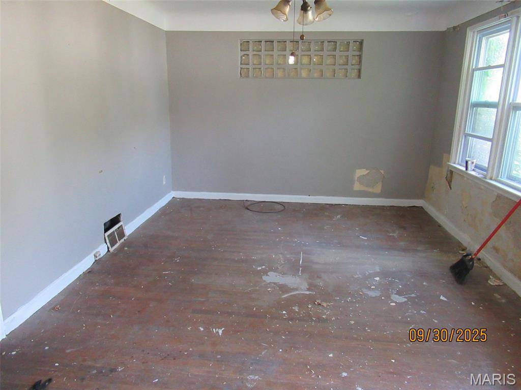 7516 Calvin AVE, St Louis, MO 63136