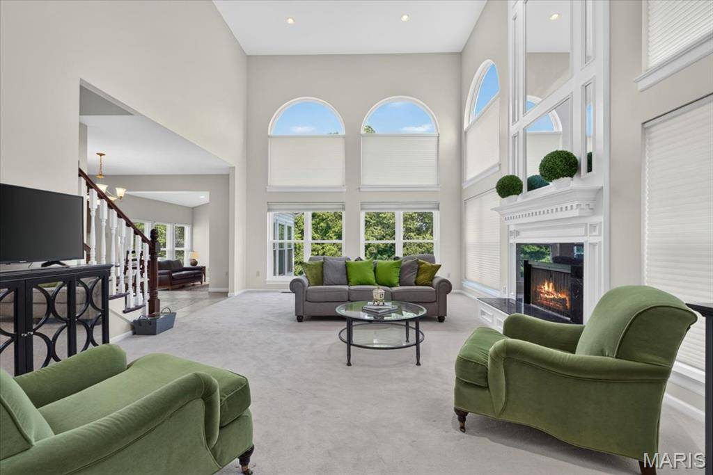 9326 Caddyshack CIR, St Louis, MO 63127