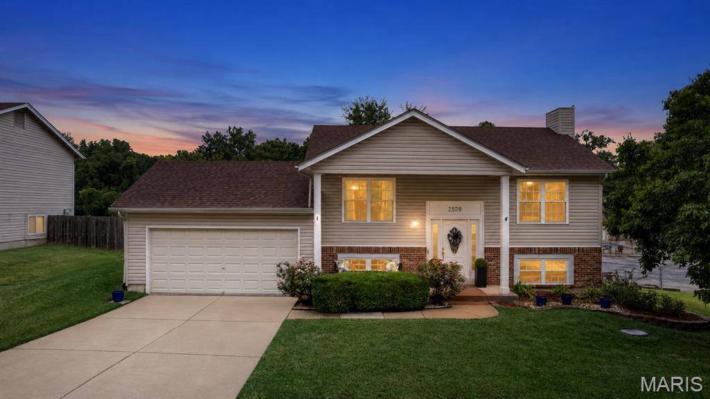 2528 Stillwater DR, O'fallon, MO 63368