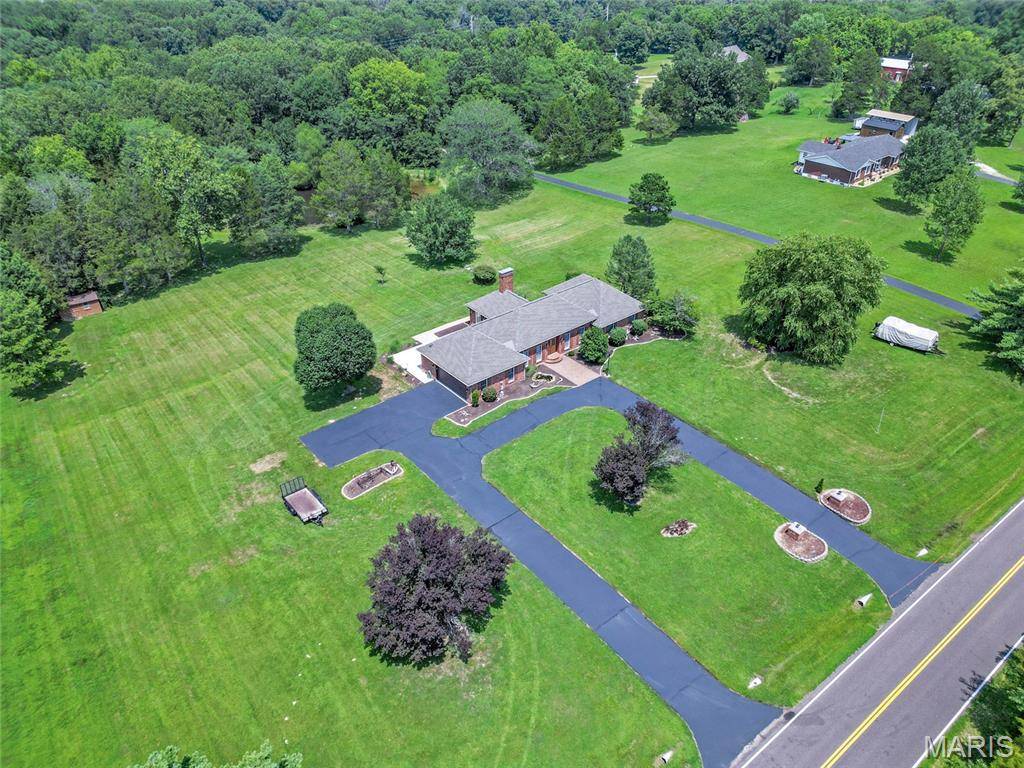 4885 Pioneer RD, Hillsboro, MO 63050