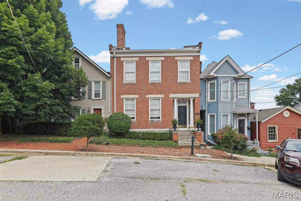 517 State ST, Alton, IL 62002