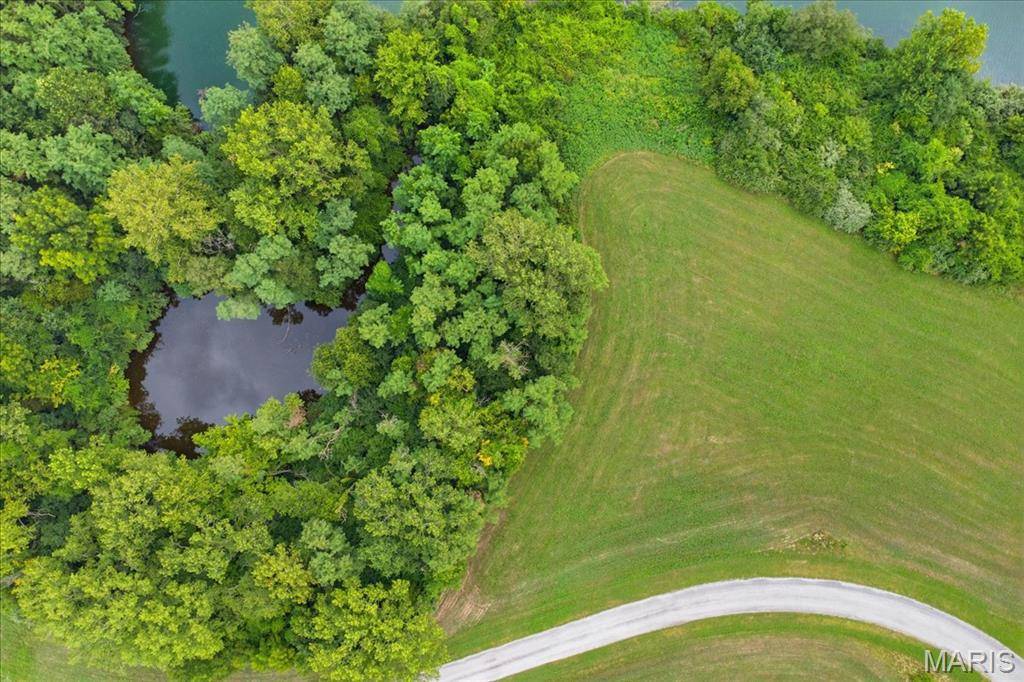 11150 Slate DR, Carlyle, IL 62231