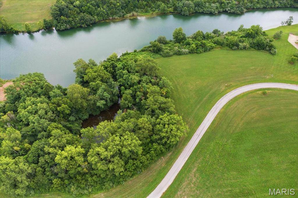 11150 Slate DR, Carlyle, IL 62231