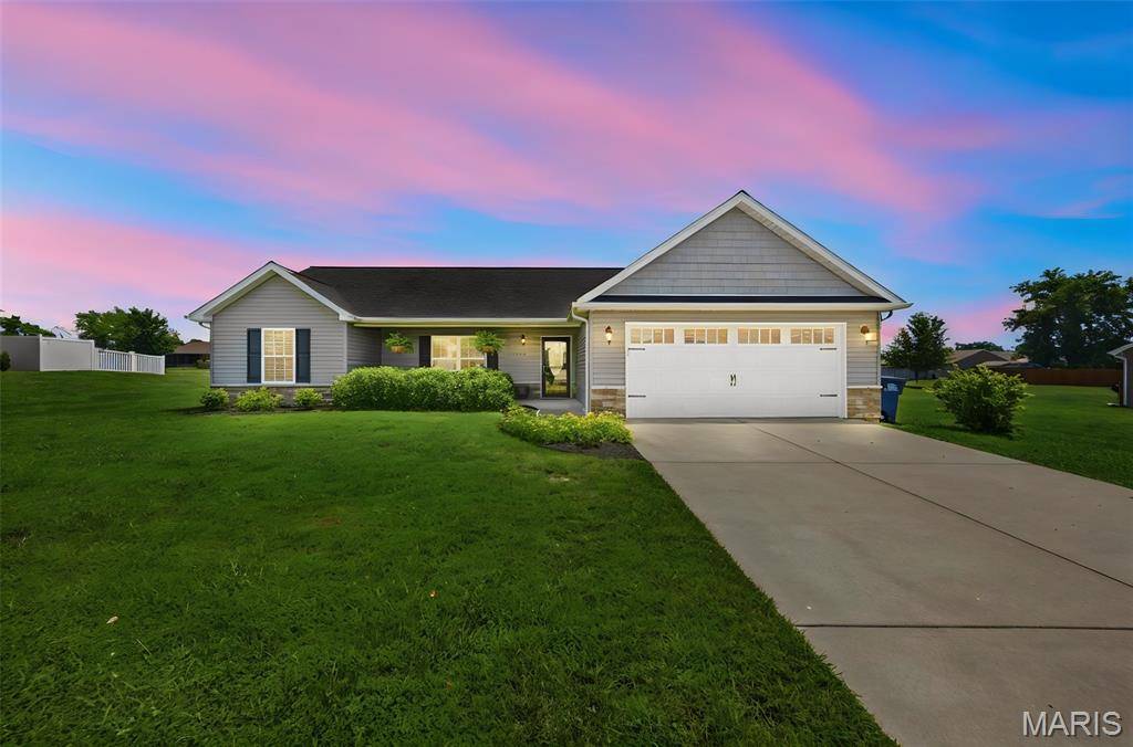 1004 Wolf Creek DR, Farmington, MO 63640