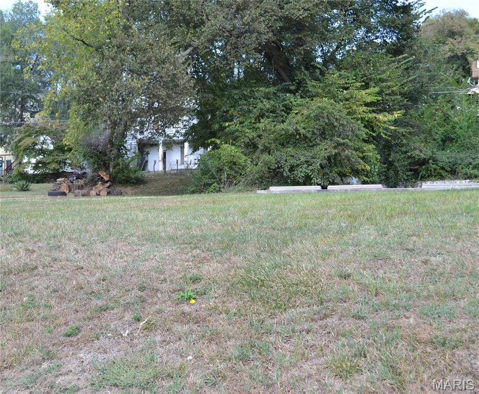 1008 Center ST, Hannibal, MO 63401