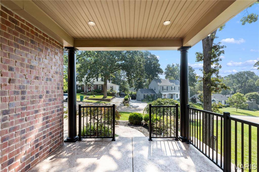 1611 Dearborn DR, Warson Woods, MO 63122