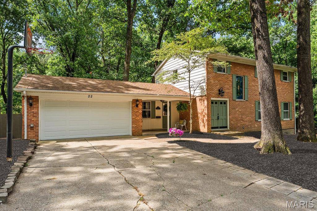 22 Rue Deau Ville DR, Belleville, IL 62226