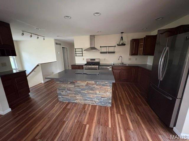 1232 W Springfield RD, St Clair, MO 63077