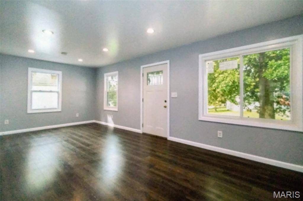 295 Derhake, Florissant, MO 63031