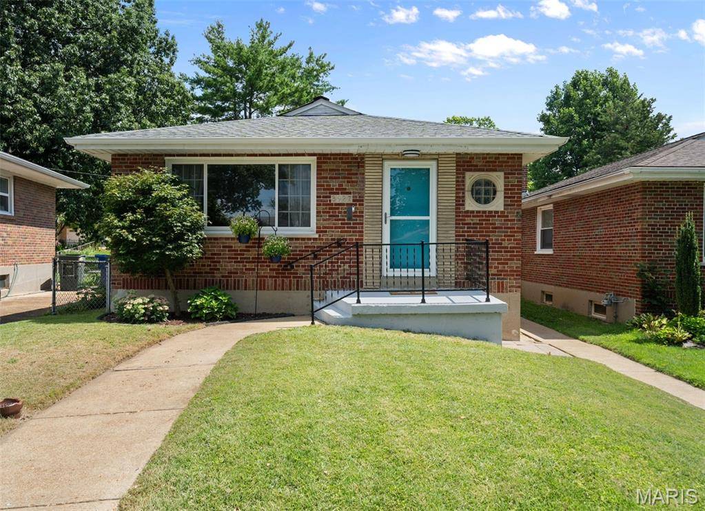 3927 French CT, St Louis, MO 63116