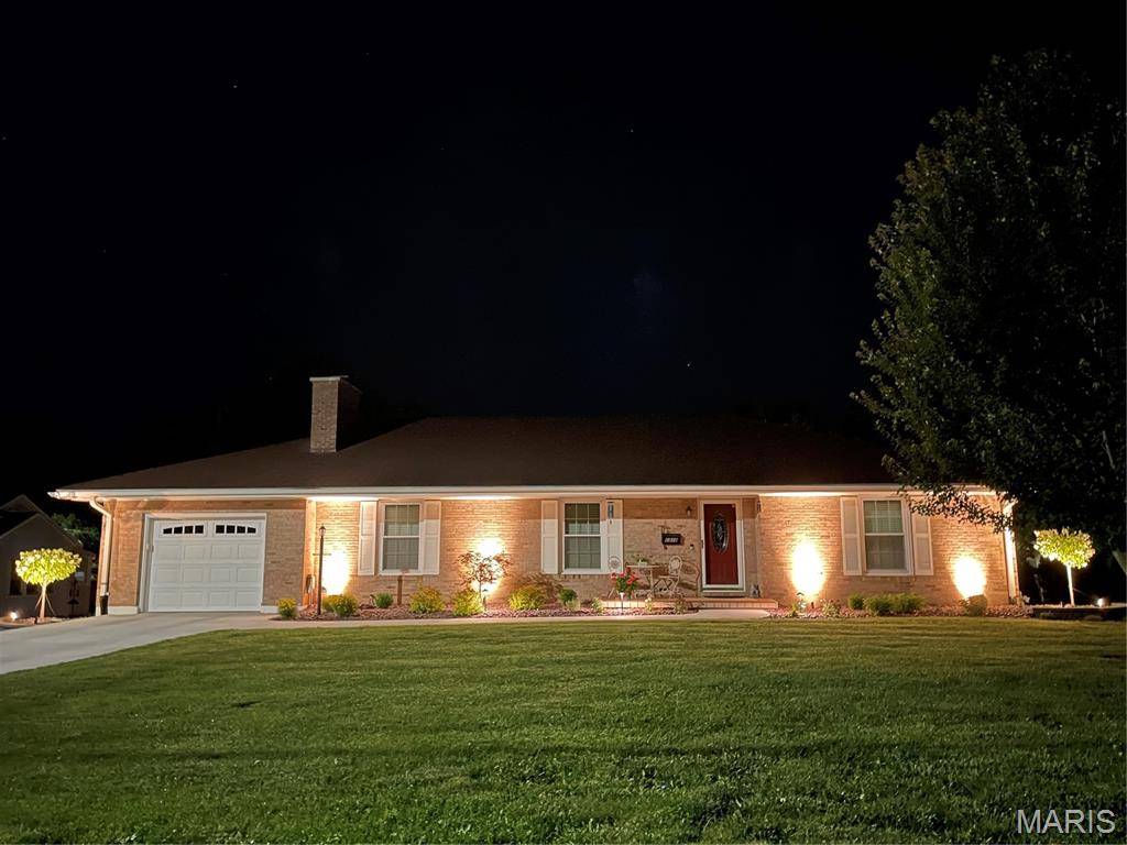 1310 Country Club DR, Hannibal, MO 63401