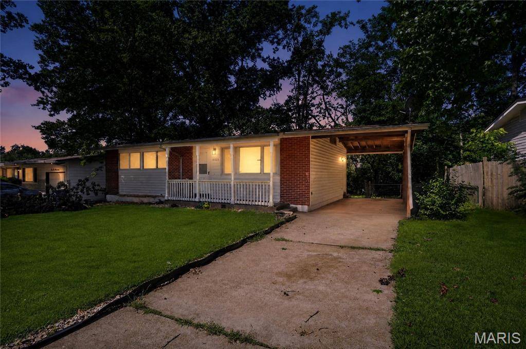 10223 Reba DR, St Louis, MO 63136
