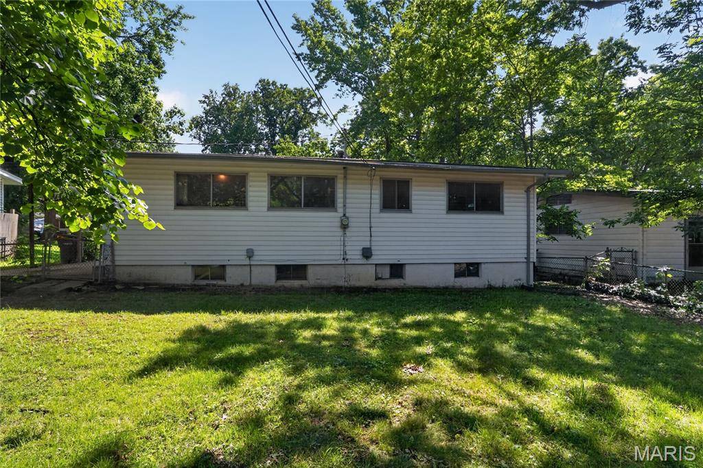 10223 Reba DR, St Louis, MO 63136