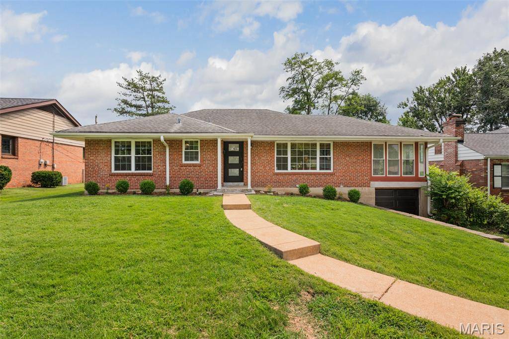 8104 Edinburgh DR, Clayton, MO 63105