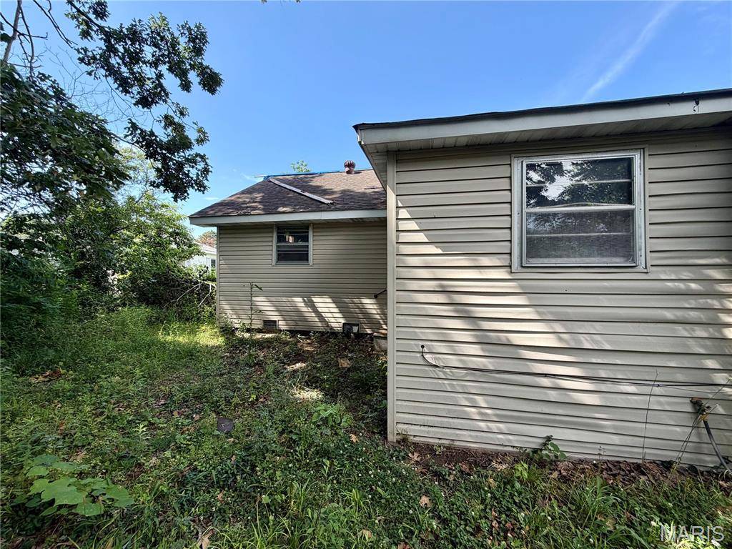 1514 Seifert DR, Poplar Bluff, MO 63901