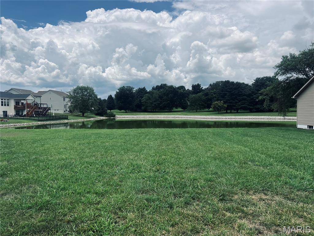 661 Lake Mead CT, Belleville, IL 62220