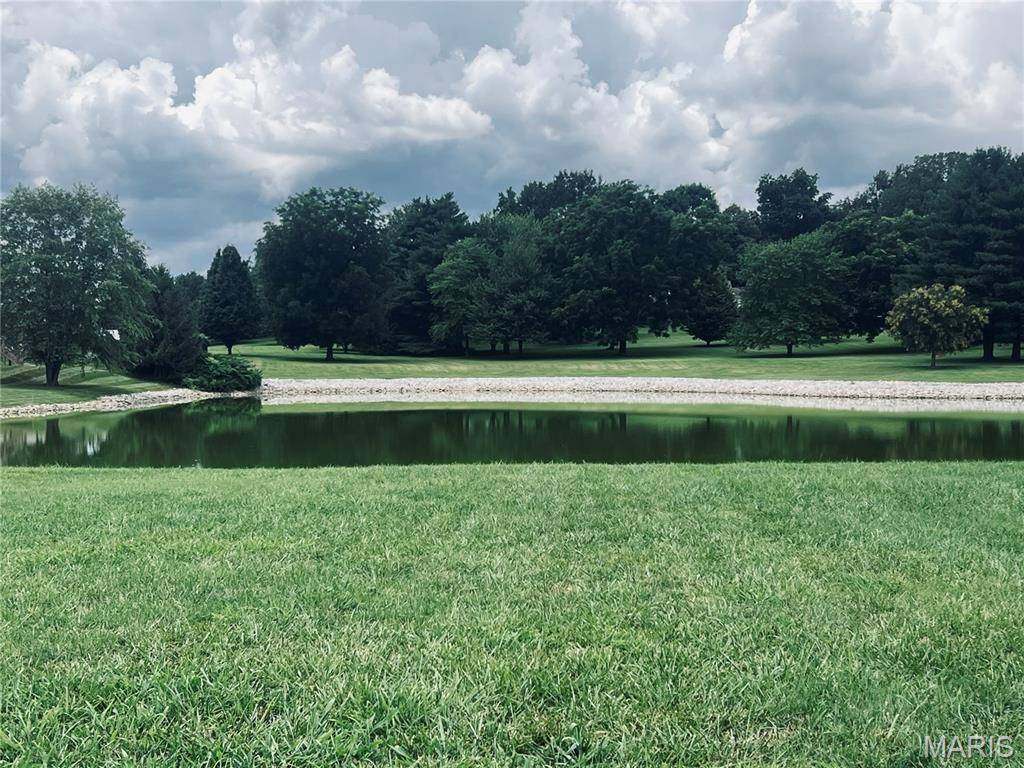 661 Lake Mead CT, Belleville, IL 62220