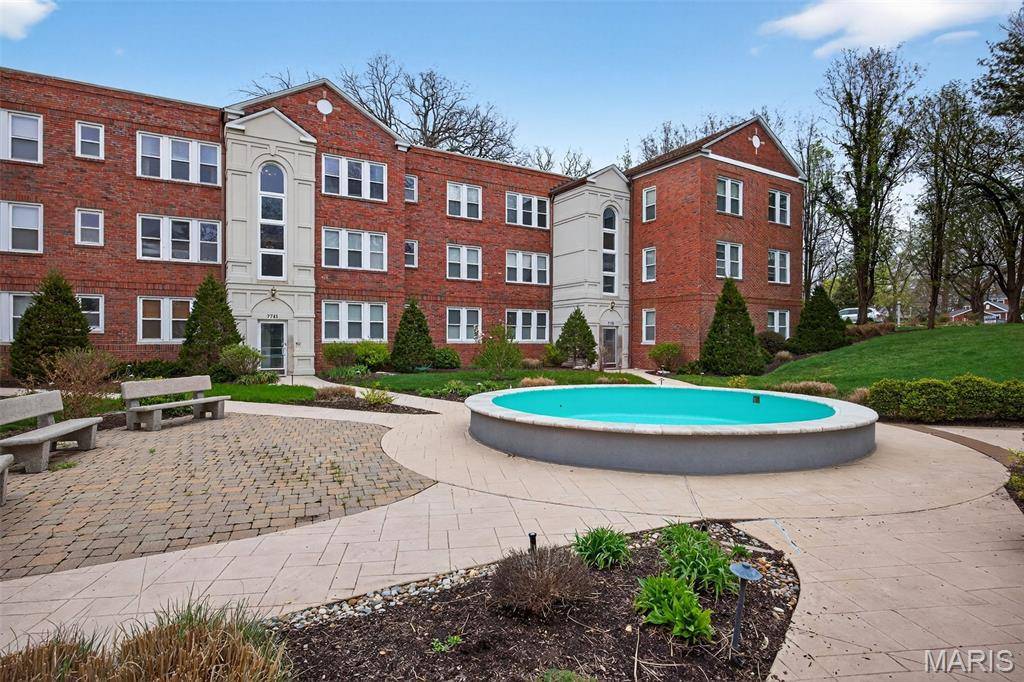 7745 Kingsbury BLVD #22, St Louis, MO 63105