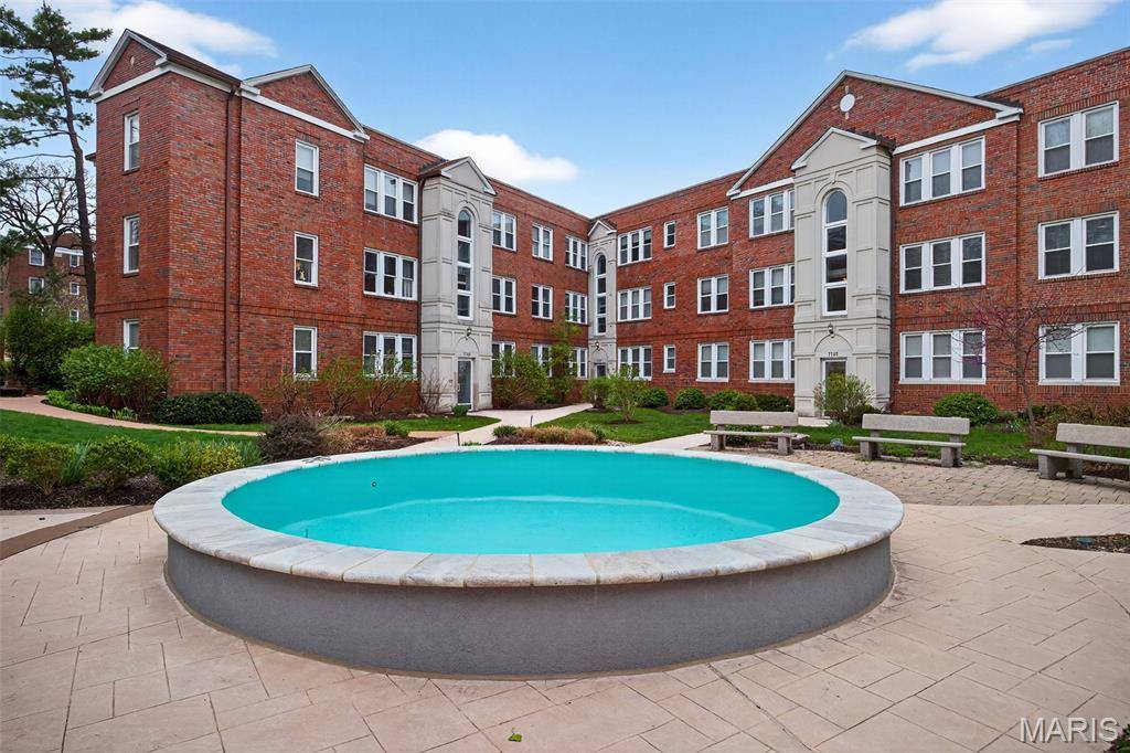 7745 Kingsbury BLVD #22, St Louis, MO 63105