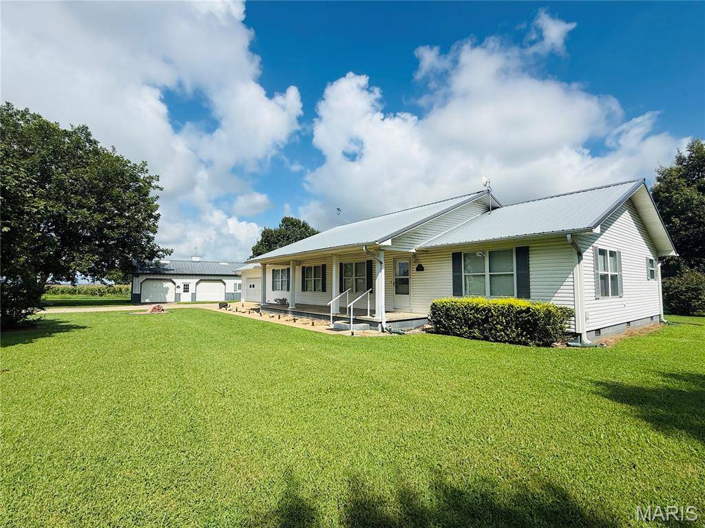 1918 Boone LN, Campbell, MO 63933