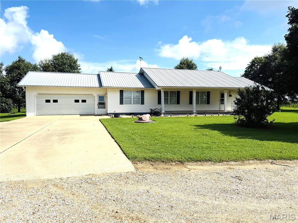 1918 Boone LN, Campbell, MO 63933