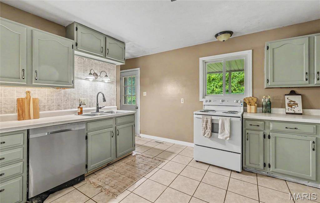 12 Laird AVE, Rolla, MO 65401