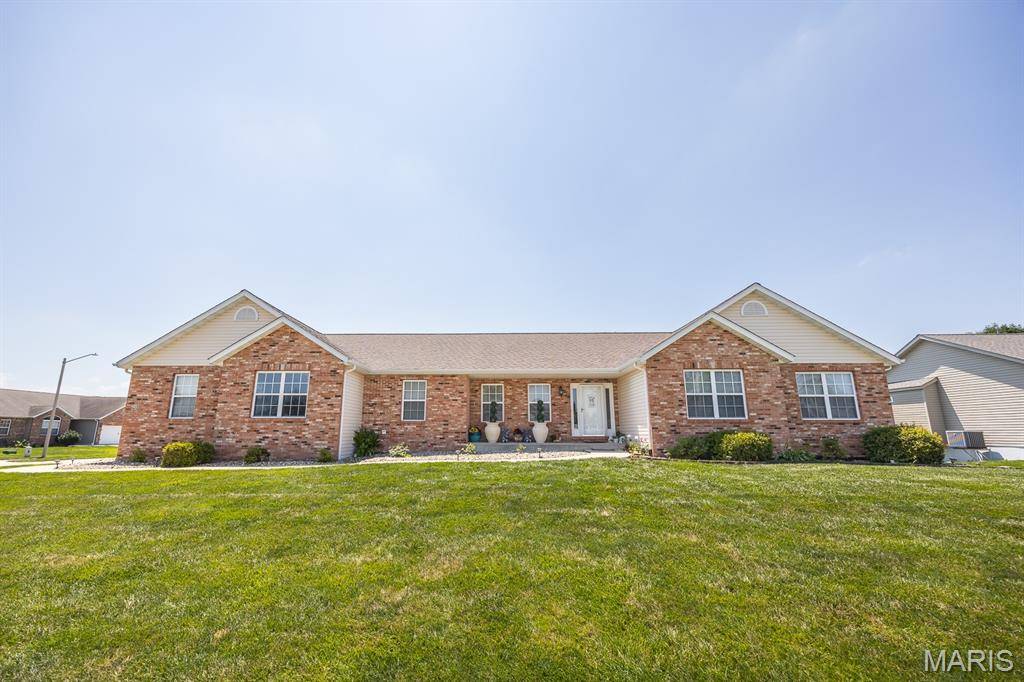 248 Sunnybrooke, Troy, IL 62294