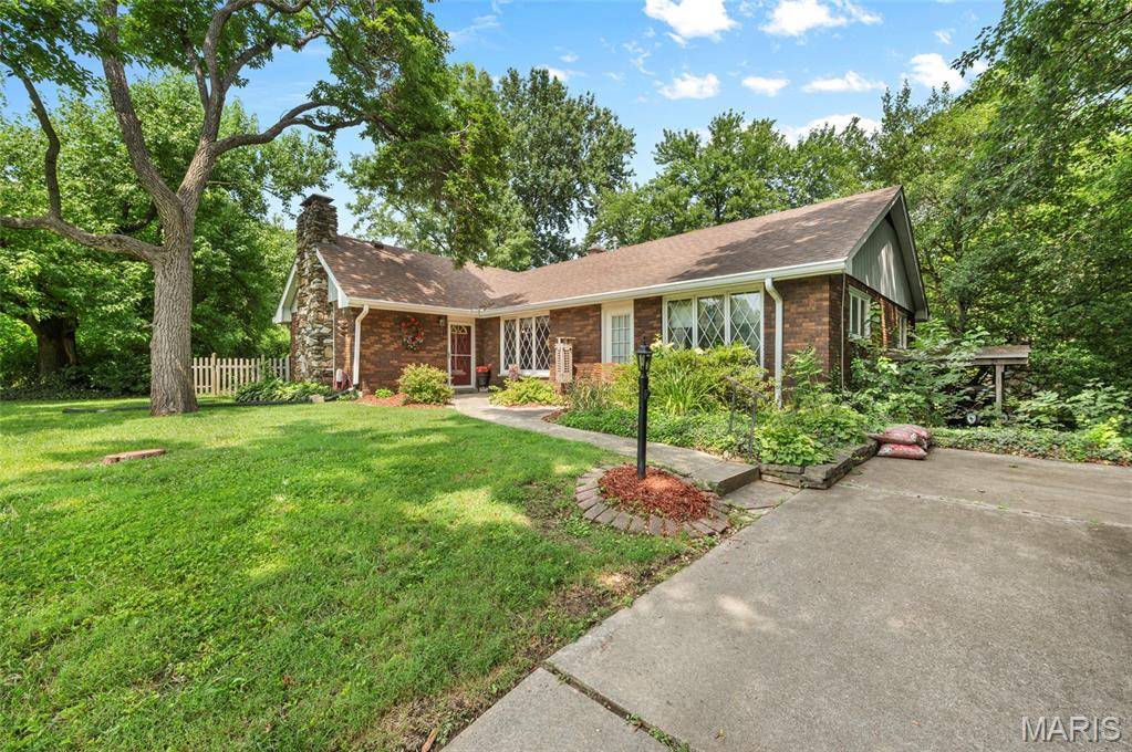 2008 Valley View LN, Collinsville, IL 62234