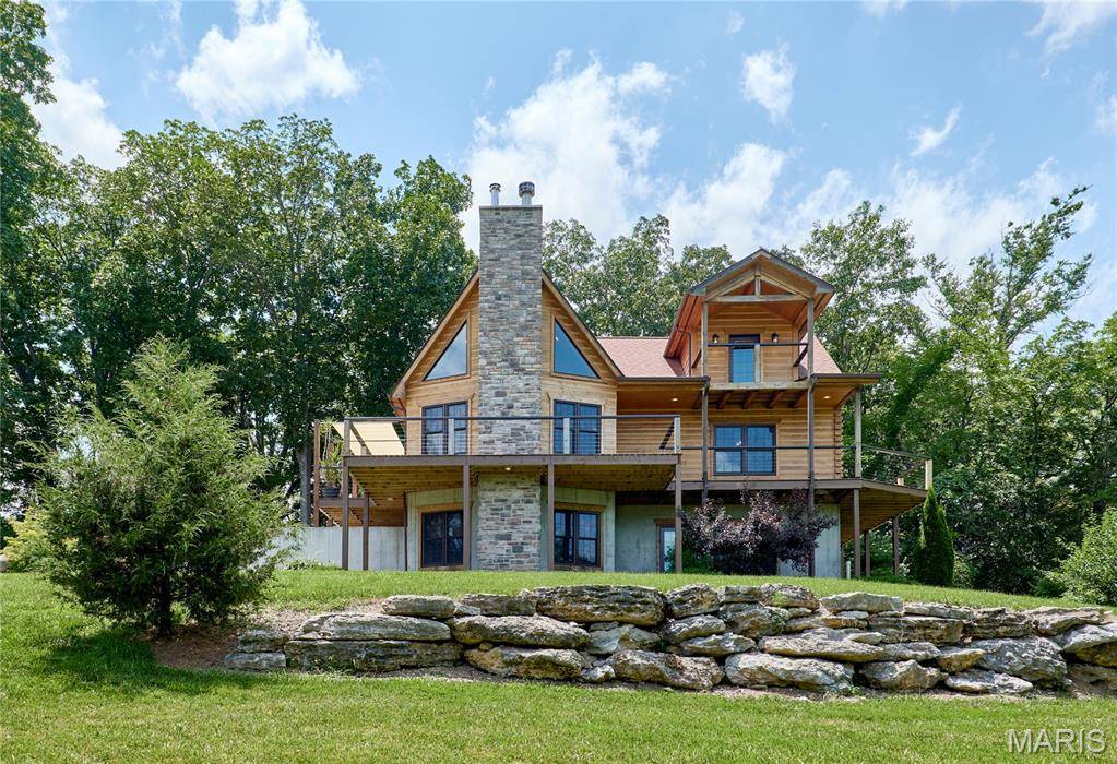107 N Chantilly RD, Winfield, MO 63389