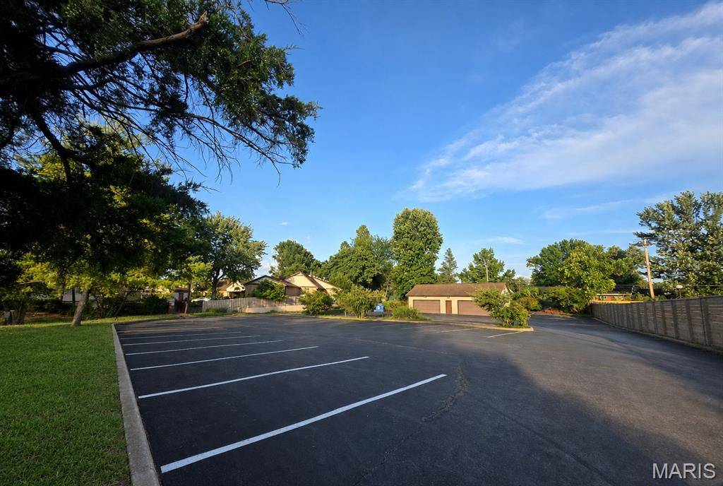3820 McKelvey RD, Bridgeton, MO 63044