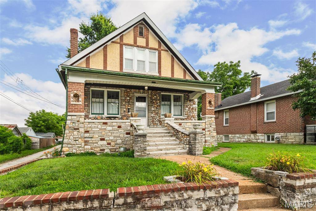 7920 Hildesheim AVE, St Louis, MO 63123