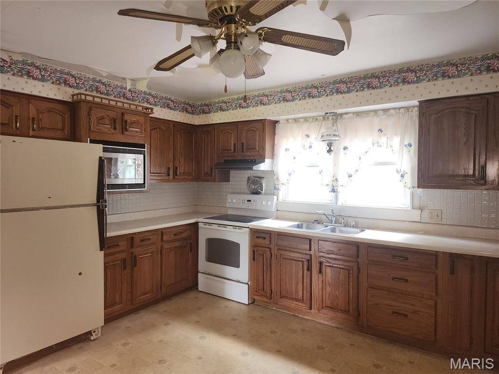 408 Bender AVE, East Alton, IL 62024