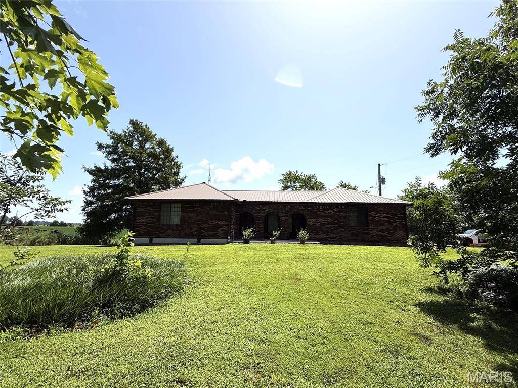2622 Highway N, Qulin, MO 63961