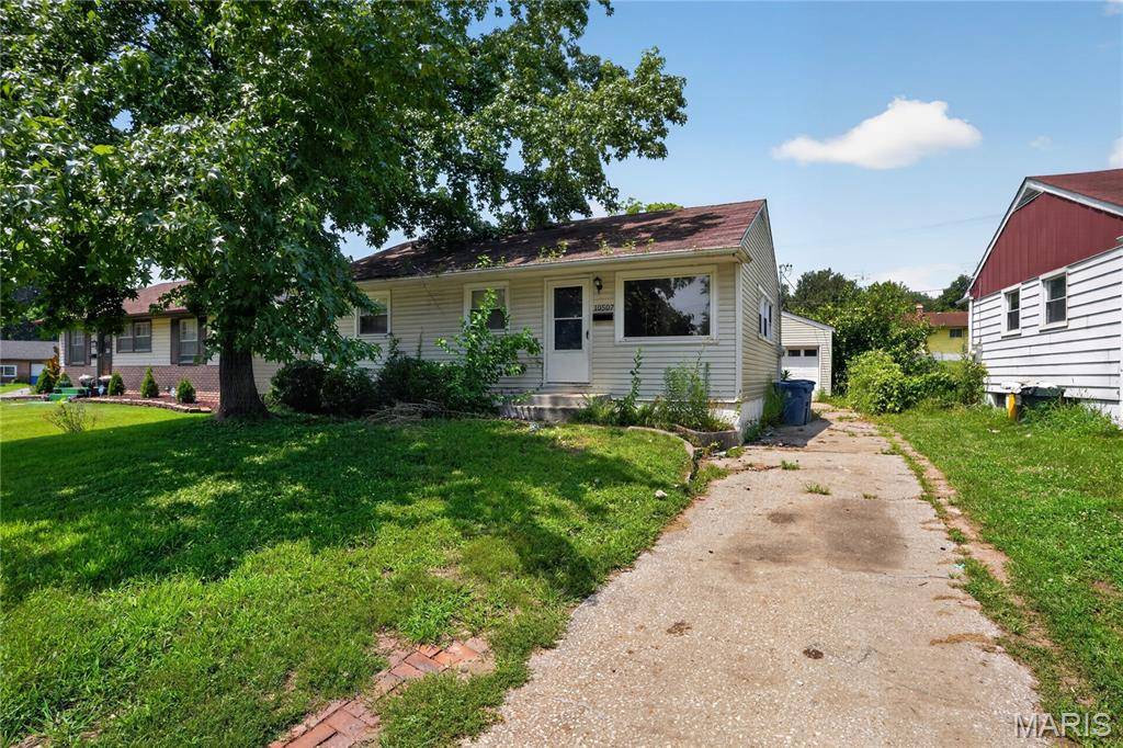10507 Renfrew DR, St Louis, MO 63137