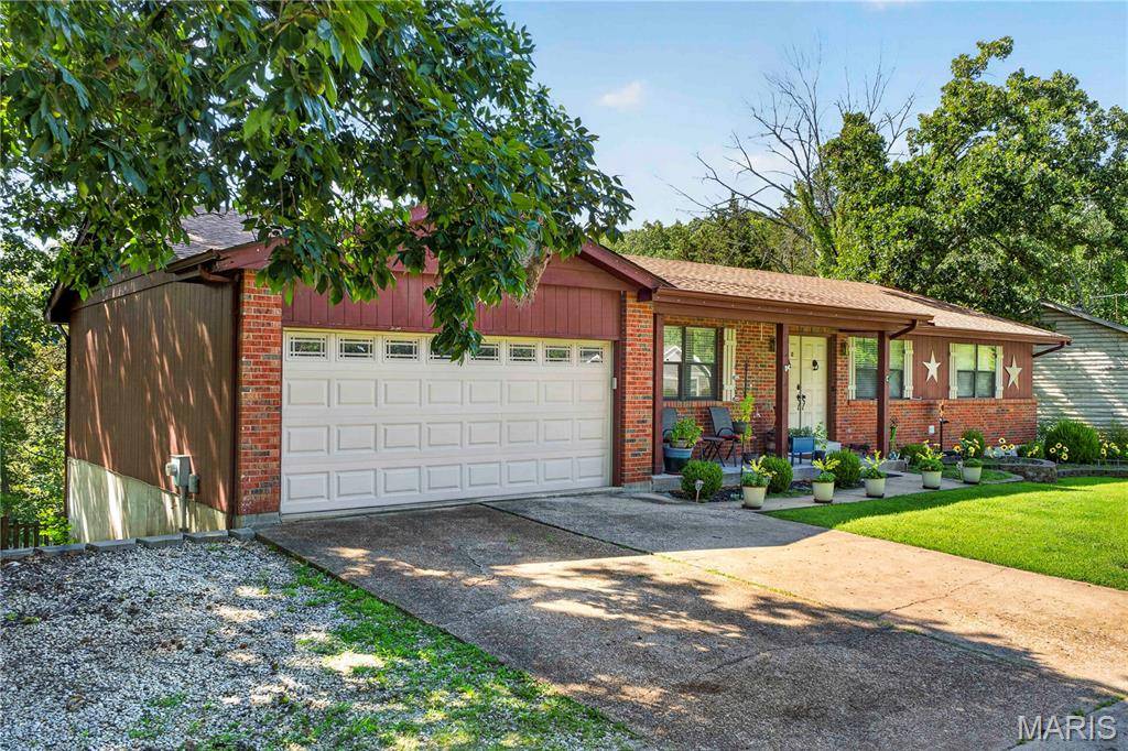 9958 Column DR, Hillsboro, MO 63050