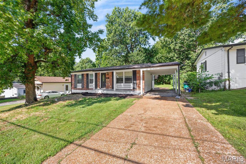 609 N Elm AVE, Webster Groves, MO 63119