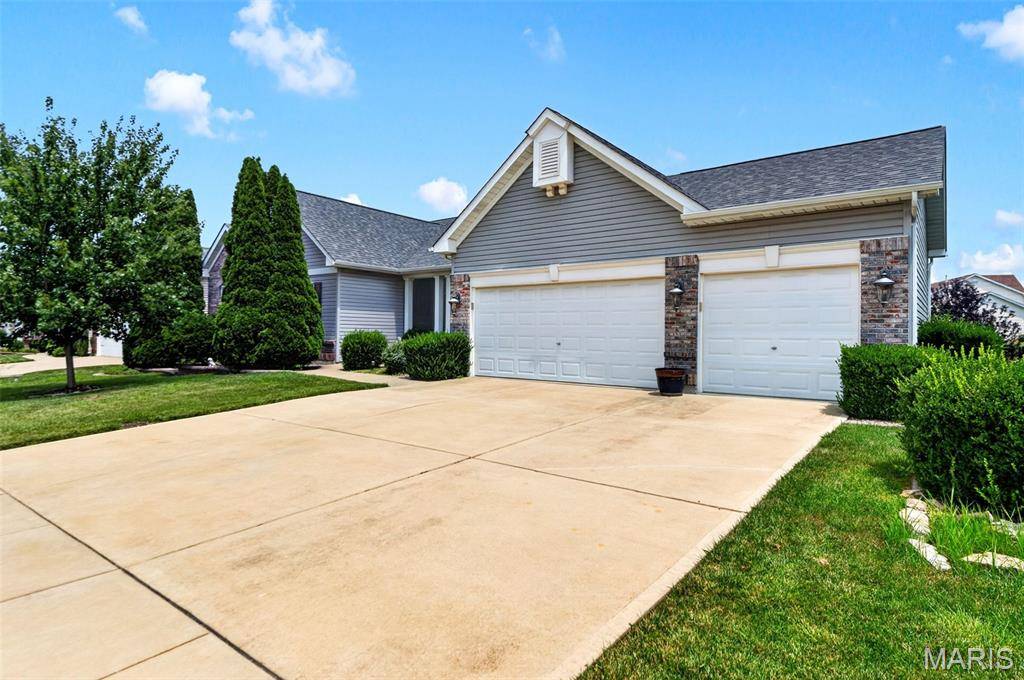 4425 Millcroft DR, St Charles, MO 63304
