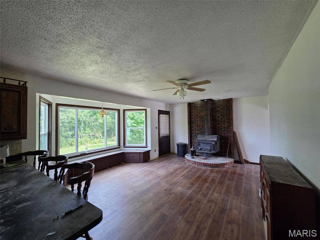 2688 Sullivan Bottom Rd RD, St Clair, MO 63077