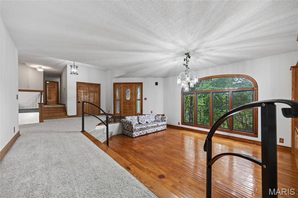 468 White Clover RD, Strafford, MO 65757