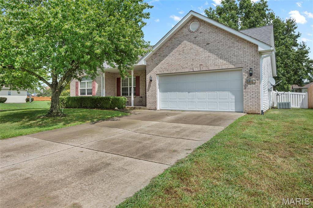 958 Holyoke DR, Shiloh, IL 62269