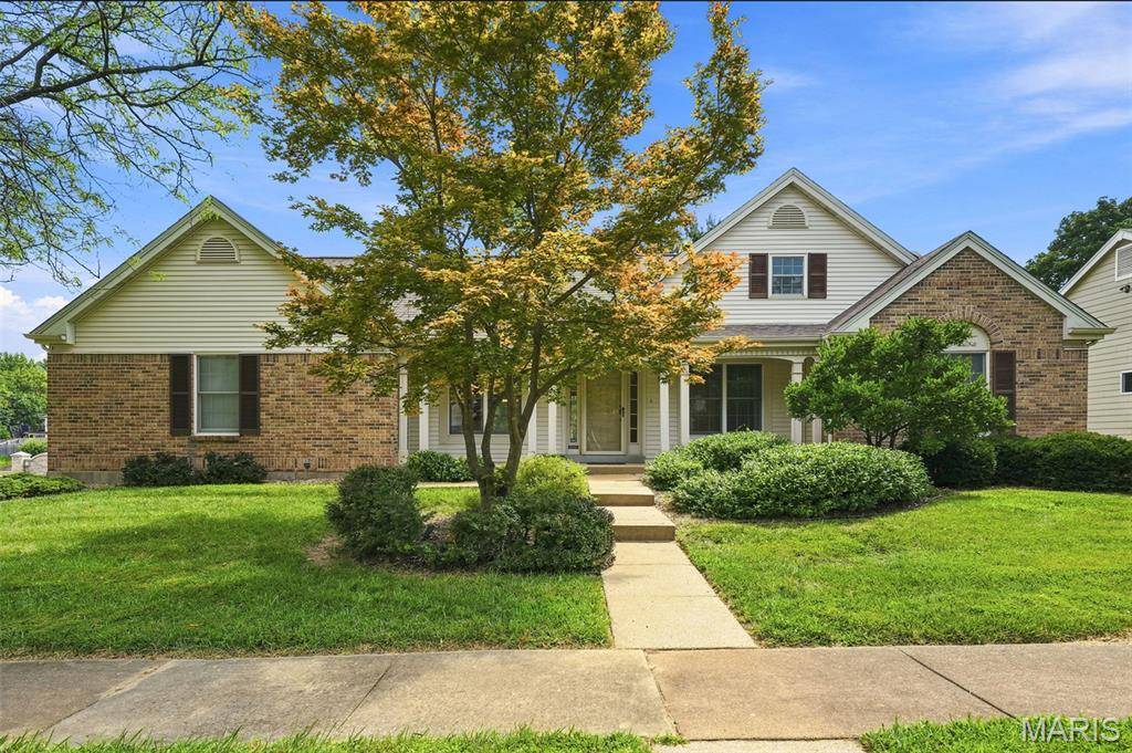 2098 Seven Oaks DR, St Charles, MO 63303